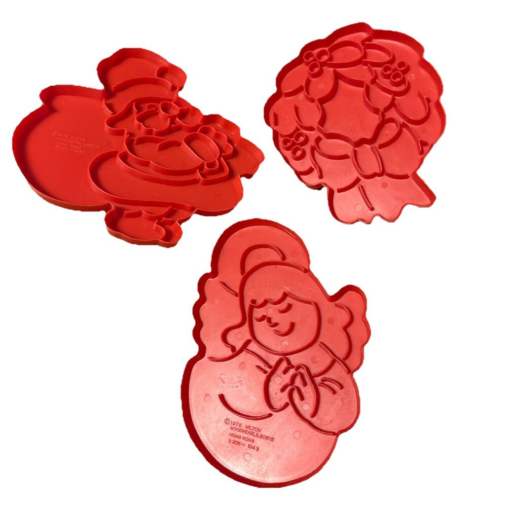 Vintage 1978 Lot of 3 Red Wilton Christmas Cookie Cutters Santa Angel Wreath
